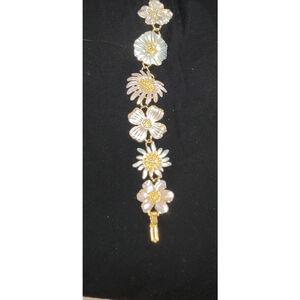 Unsigned Vintage Floral Enamel Link Bracelet Gold Tone Pastel Daisy Garden 7”